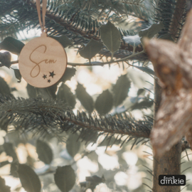 Kerstbal hanger met naam (hout)