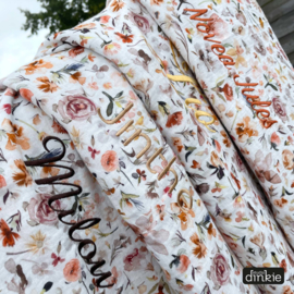 Swaddle floral white