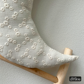 Maankussen velvet  |  Broderie ecru (LAATSTE)