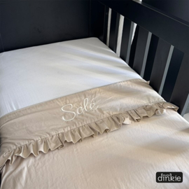 Laken met ruffles voor ledikant met naam