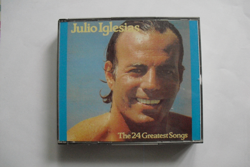 Julio Iglesias - The 24 Greatest Songs, 2 CD Set