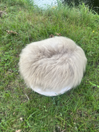 Prachtige IJslandse POEF “beige”