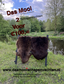 2 schapenvachten voor €100,=