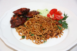 Surinaamse bami met ketjap spek