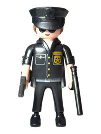 my happy Serie 13 man 6 old Politie agent