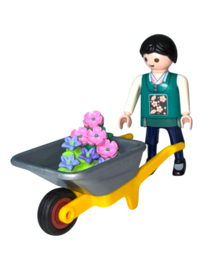my happy Serie 11 man 8 Bassie zet de Bloemen buiten