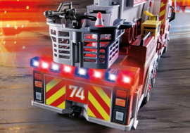Brandweerwagen: US Tower Ladder - 70935