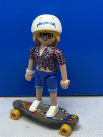9287