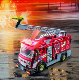 Brandweerwagen met licht en geluid - 71233