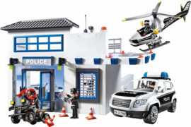 50YR Politiepost met voertuigen - 71602