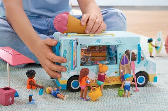 IJscowagen met surfshop - 71904