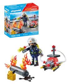 Brandweerman met waterpomp - 71826