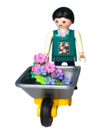 my happy Serie 11 man 8 Bassie zet de Bloemen buiten
