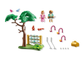 Koninklijke kinderen in speeltuin - 71849