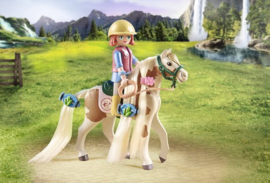 Ellie met paard - 71639