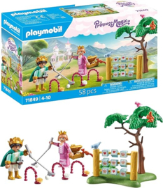 Koninklijke kinderen in speeltuin - 71849