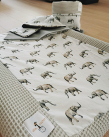 Housse pour matelas à langer à motif animal