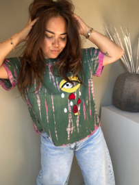 Green eye shirt