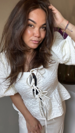 Crème flower blouse