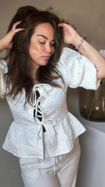 Crème flower blouse