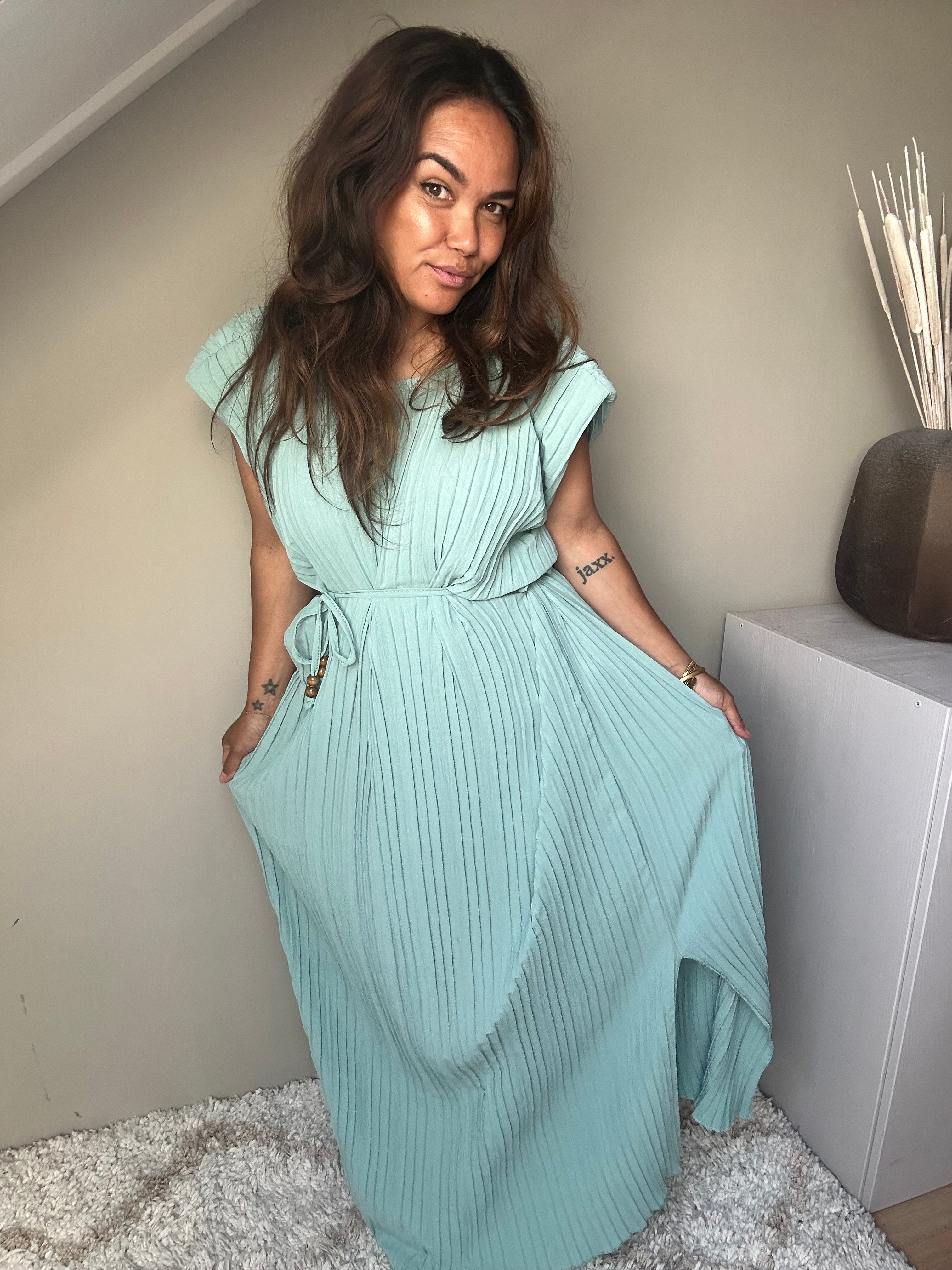 Leslie dress green