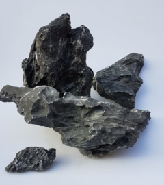 Black Ryuoh Stone (per Kilo)