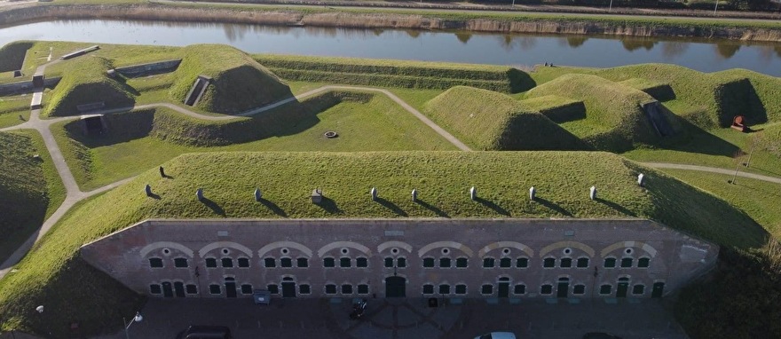 Luchtfoto van de kazerne haerlem