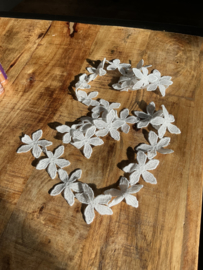 Bloemenband wit  40mm