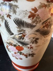 Japanse Antieke handbeschilderde Kutani vaas 1868-1888