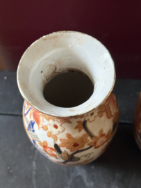 Sierlijke paar Japanse Imari vaasjes