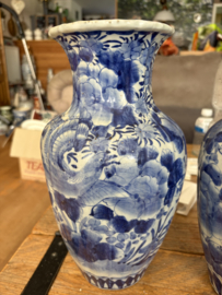 Een Paar Antieke Arita Vazen uit Japan 1880-1900