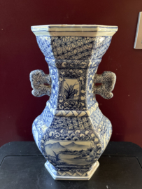 Antiek Chinese Blauw witte vaas met oren
