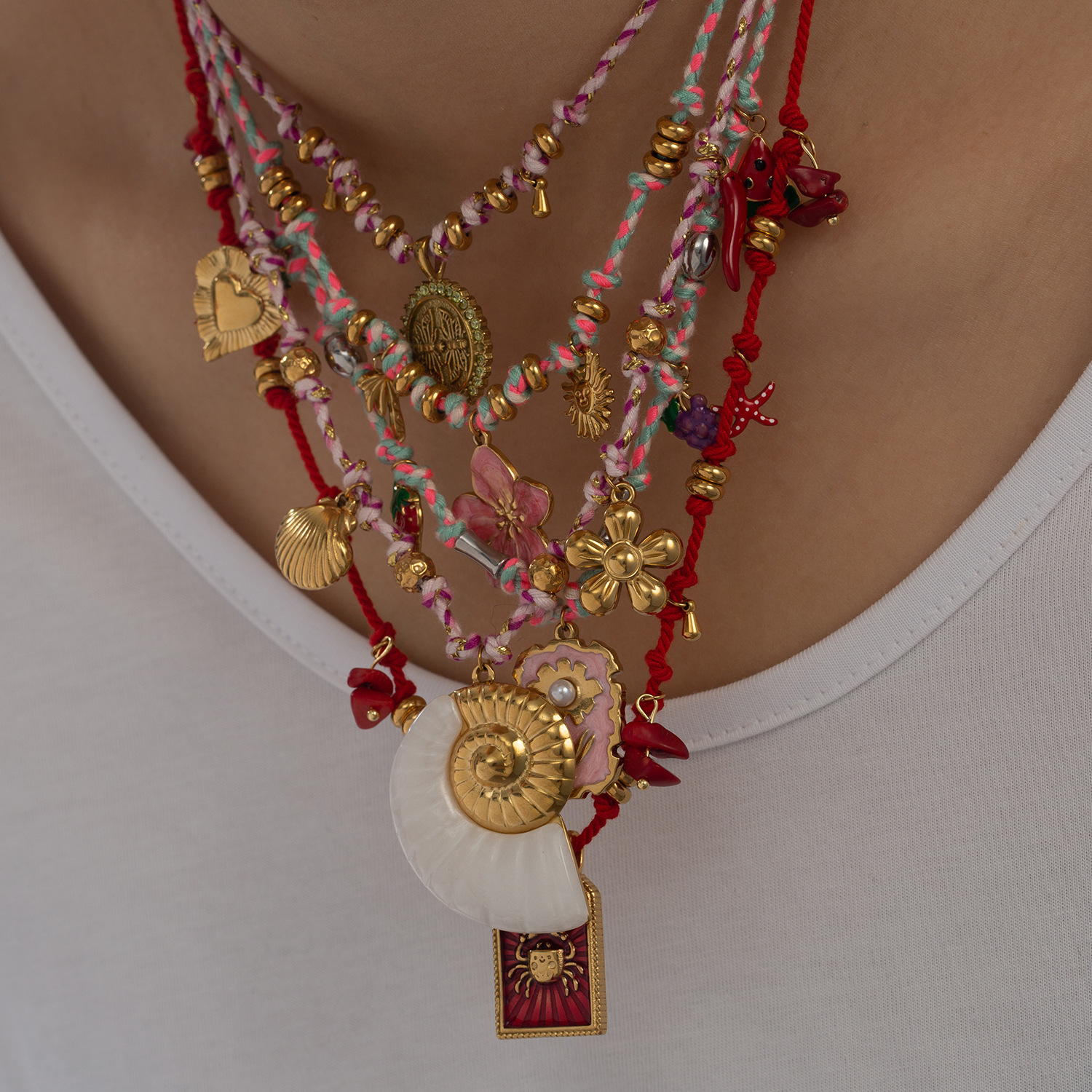 SHELL LIFE NECKLACE