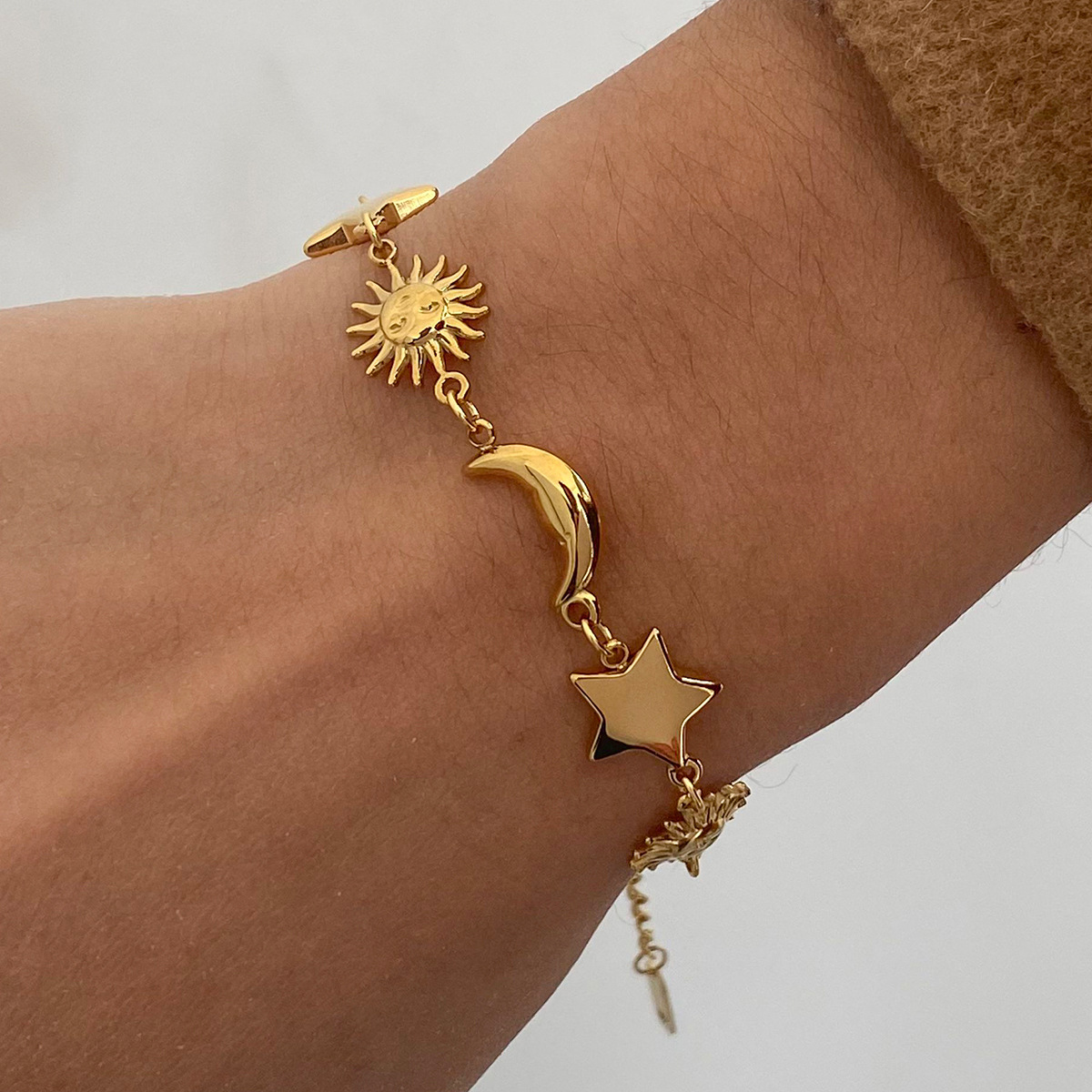 SUN AND MOON BRACELET