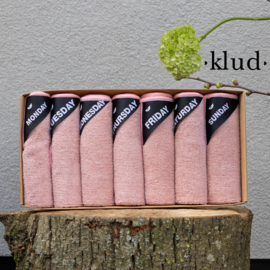 KLUD | Microvezeldoekjes met weekdagmarkering | Roze