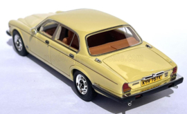 MATRIX SCALE MODELS - 1/43 - JAGUAR - XJ6 SIII 4.2 1979 - PORTLAND BEIGE LIMITED EDITION (02-11-2024)