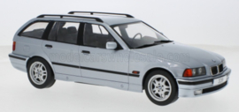 MCG - 1/18 - BMW - 3-SERIES 320 TOURING SW STATION WAGON 1995 - BLUE MET(23-11-2024)
