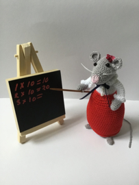 Schooljuf muis, 13 cm
