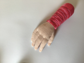 Knuffelarm met hand