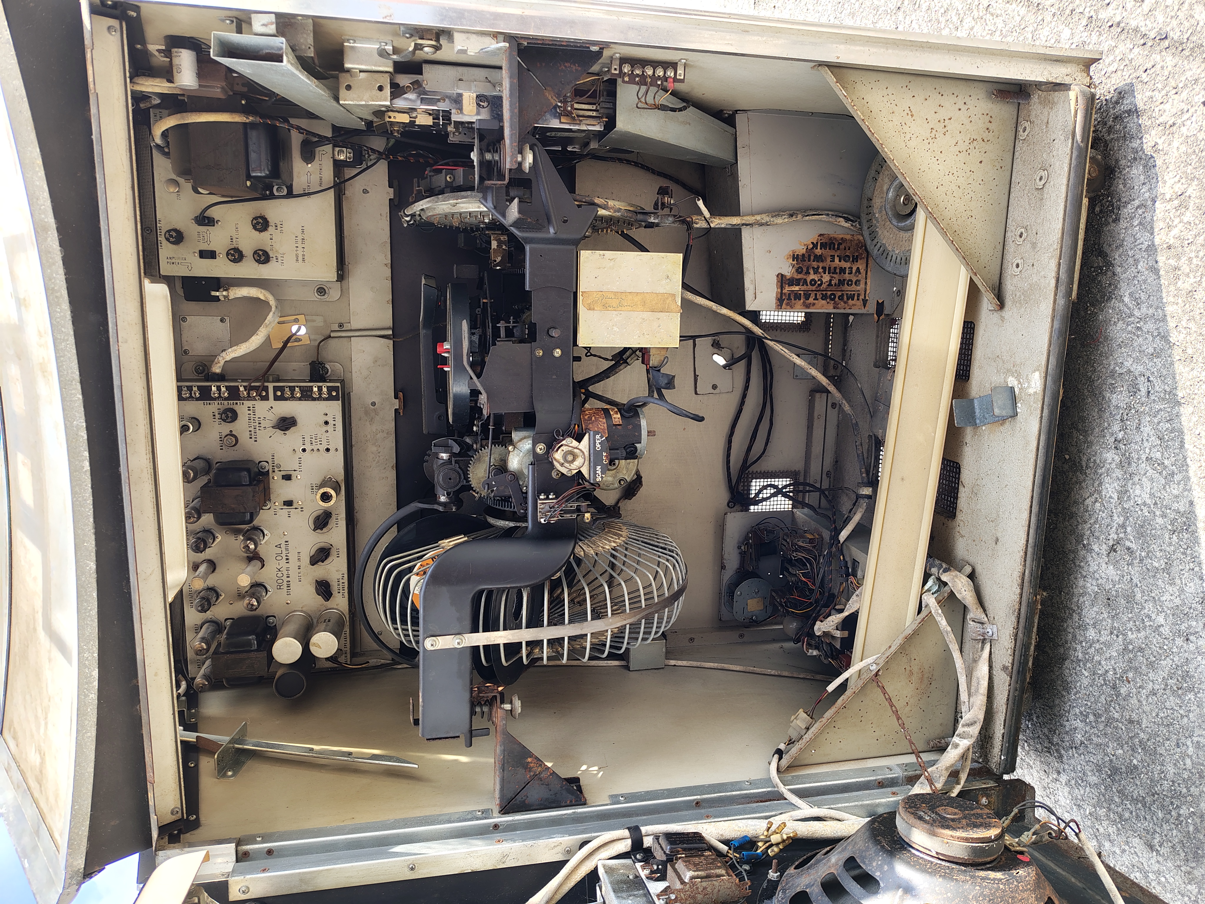Rock-Ola 414/ Capri II (1964)  jukebox (Only For Parts)