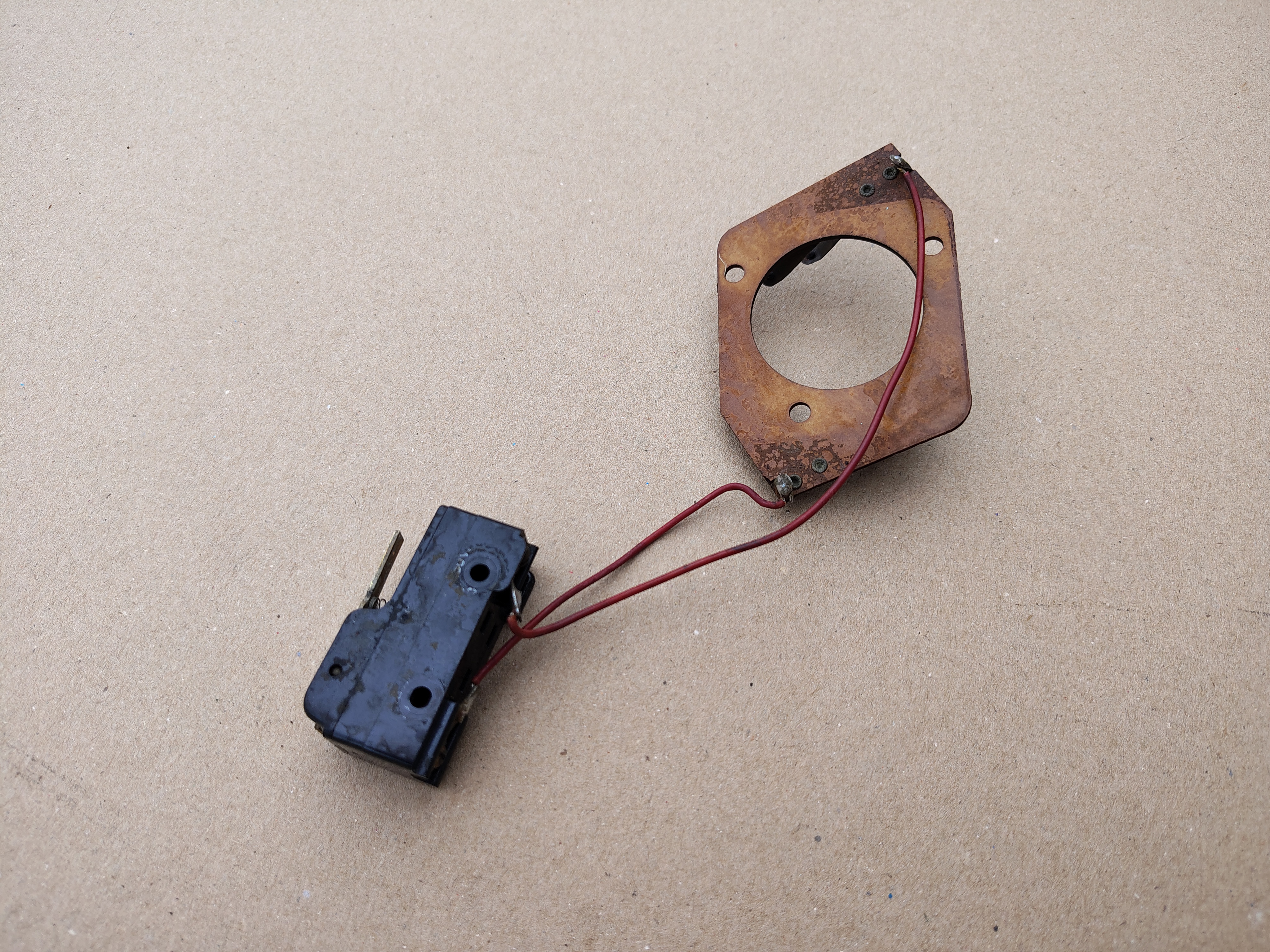Contact Plate/ Mechanism (Wurlitzer 3000)