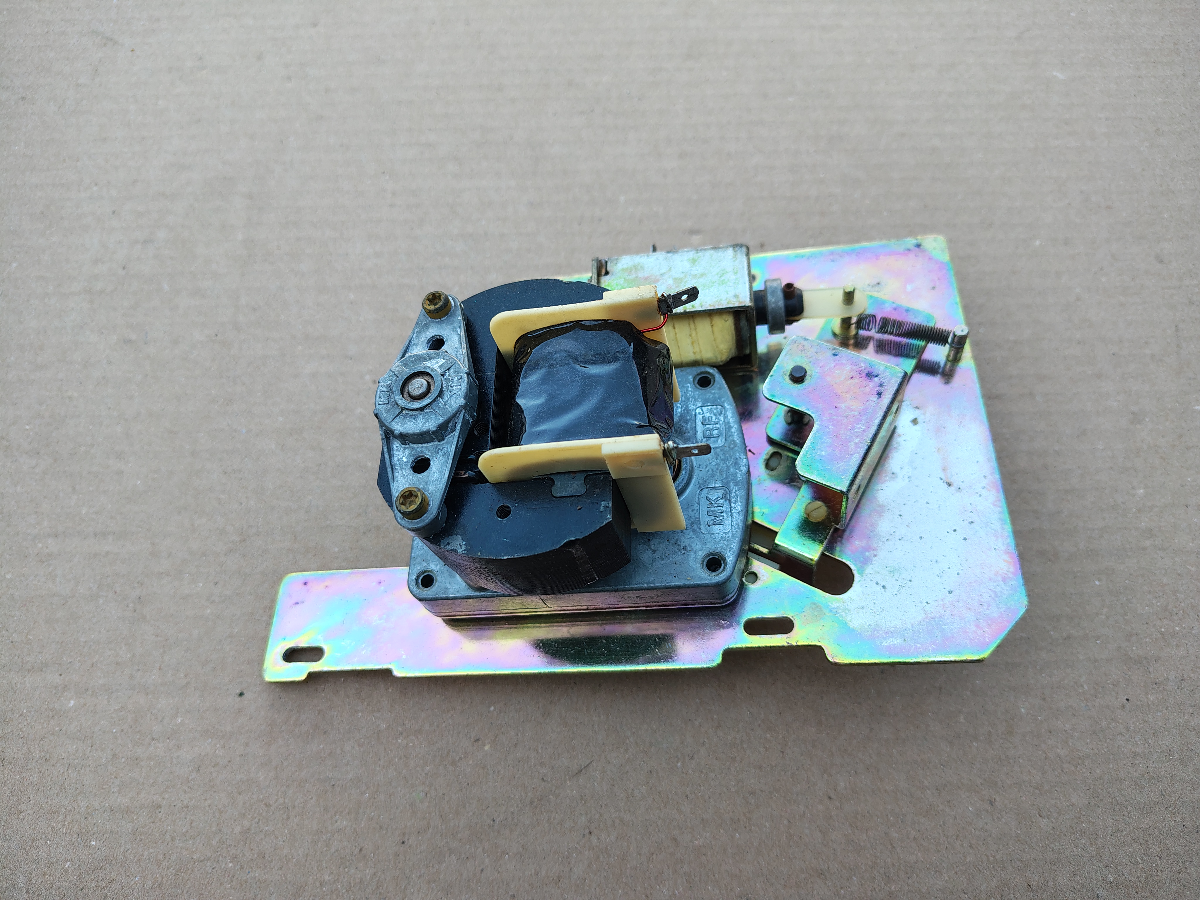 Magazine Motor/ Mechanism (Rowe-AMi Div)