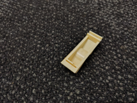 Push Button/ " V " (NSM Prestige) White