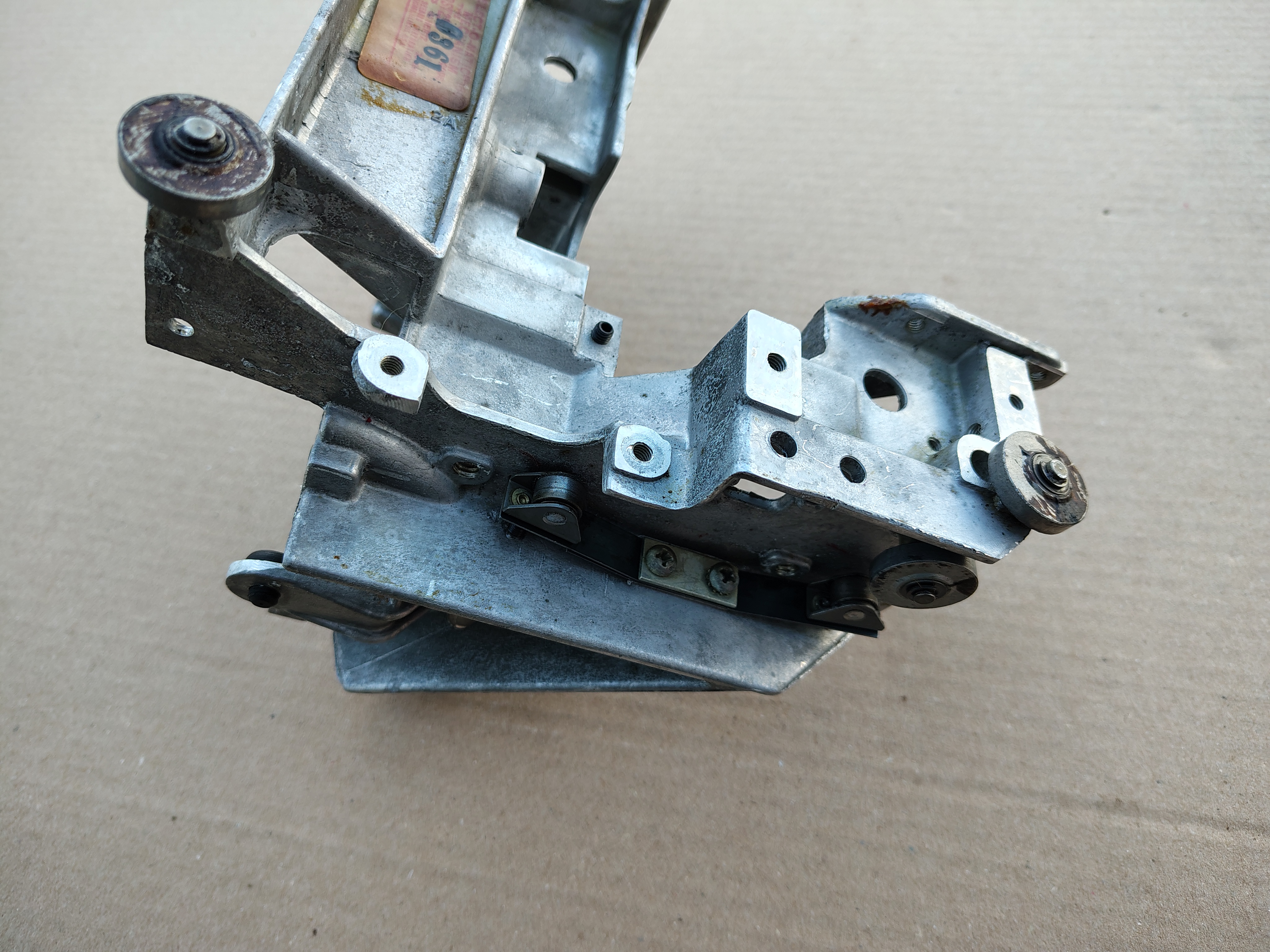 Carriage Frame/ Mechanism (Seeburg Mardi Gras/ STD4)