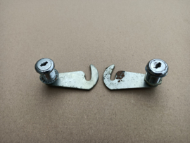 Lock Catch  L.H/R.H (Seeburg LS1)