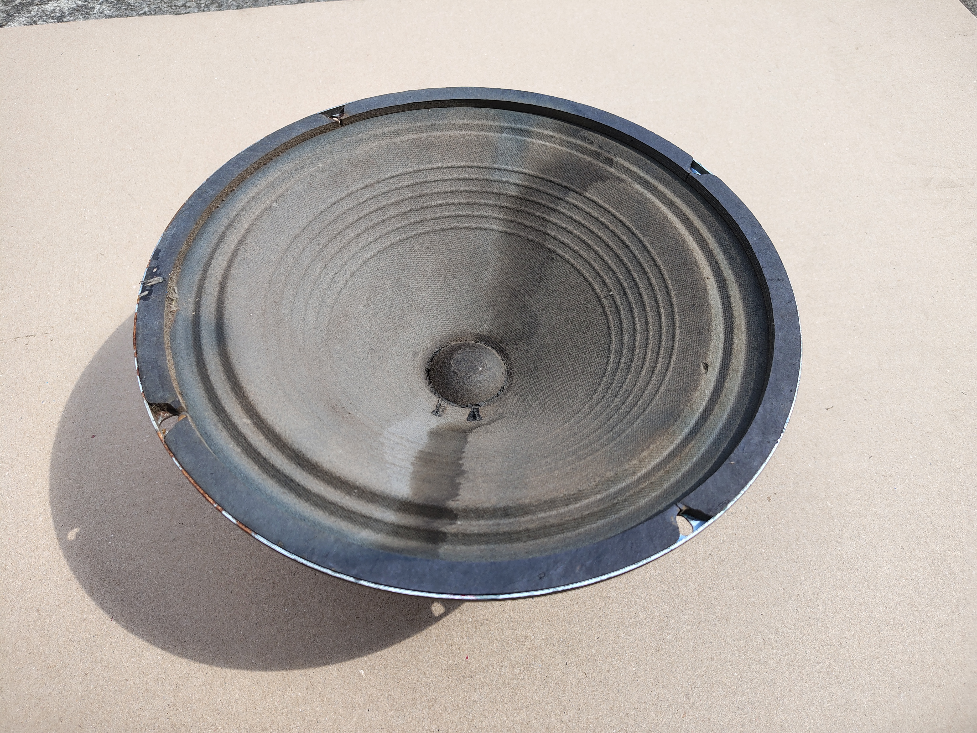 1x 12" Speaker (Wurlitzer 3000)