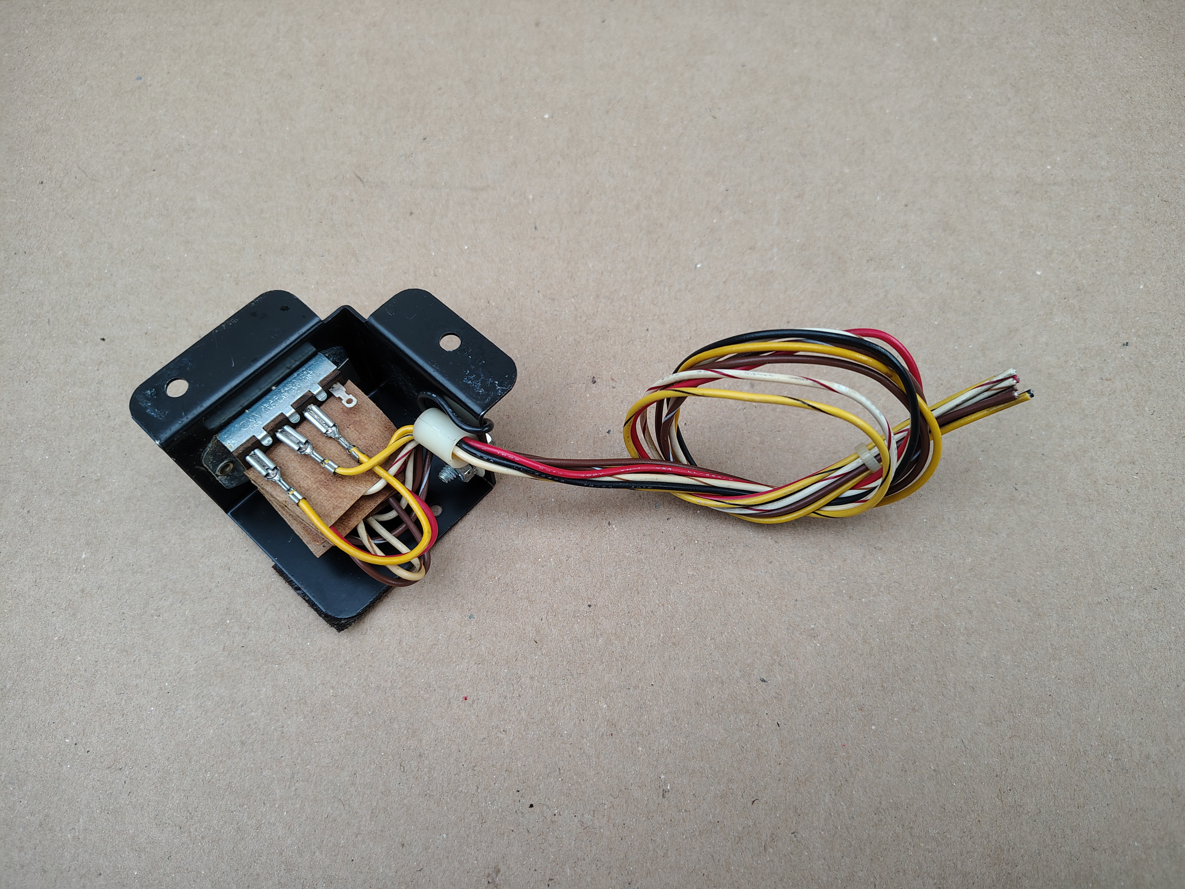 Service Switch (Rowe-AMi/Div)