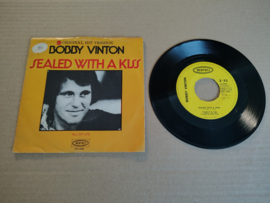 7" Single: Bobby Vinton - Seal With A Kiss (1972)