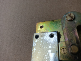 Lock Catch + Bracket /C32412 (Jupiter 100K) 1971