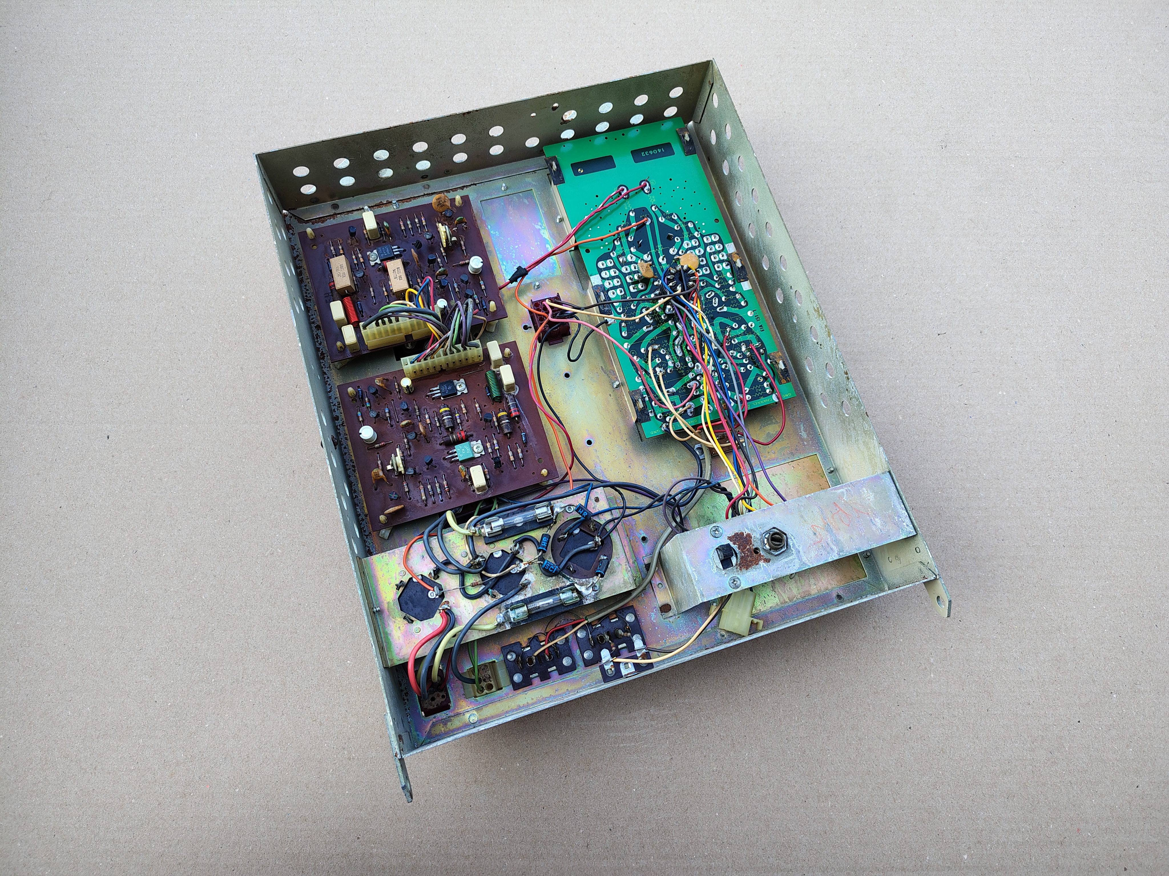 Amplifier/ 556 (Wurlitzer 3710/3700)